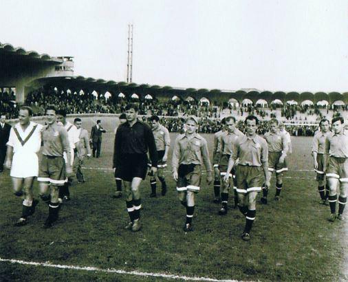 LEV YACHINE (L'ARAIGNEE NOIRE) en 1954 rend visite aux Girondins.