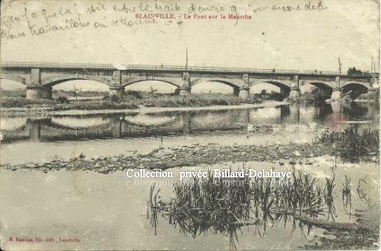 BLAINVILLE - Le Pont sur la Meurthe (un soldat est en train d'y faire des travaux)