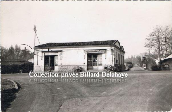 CACHAC (Gironde) Rue de l'église - Bureau de Tabac - Env. en 1957.