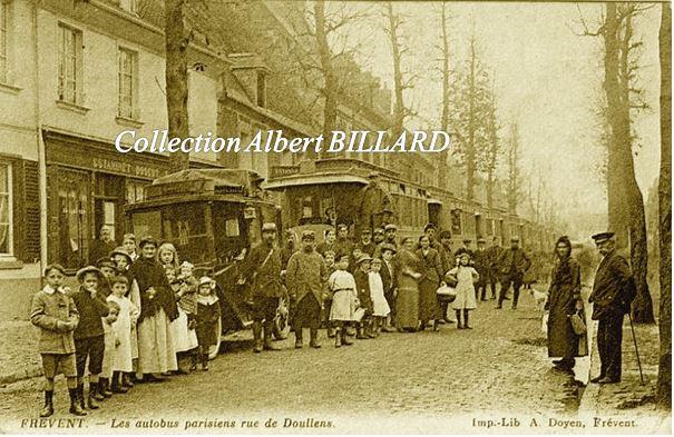 A Frévent dans le Pas de Calais, rue de Doullens, en août 1914.