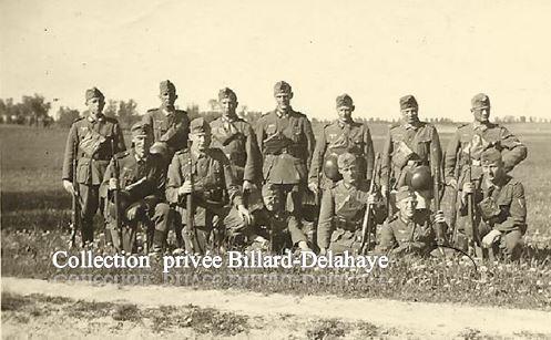 GROUPE DE SOLDATS ALLEMANDS 39/45.