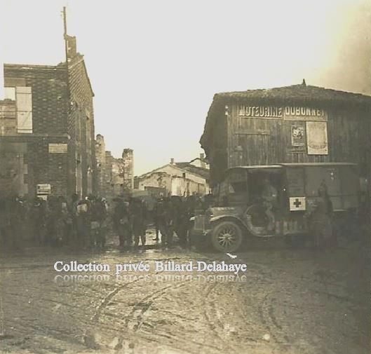 Guerre 1914/1918 - HALTE AVANT L'OFFENSIVE - DUBO DUBON DUBONNET (Cassandre).