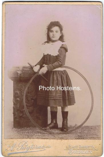Mathilde Hosteins 5 ans. A son arrivée du Chili.