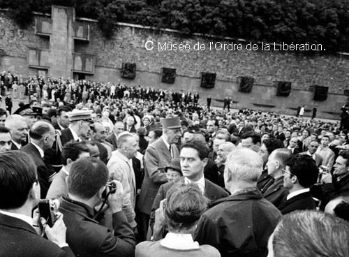 18 juin 1960, le Général de Gaulle à l'occasion de l'inauguration du Mémorial de la france combattante.