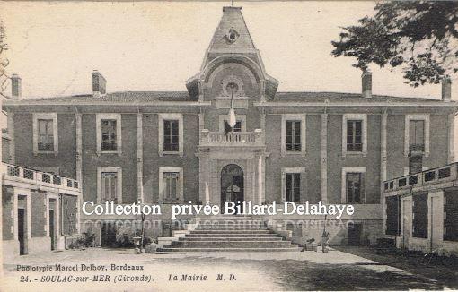 24 - SOULAC-sur-MER. LA MAIRIE VERS 1930. A Mme VIROLLAUD (Charente).