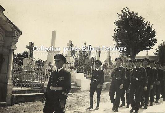 39/45 - ROYAN Enterrement d'Heinrich CONRAD au cimetière les Tilleuls.