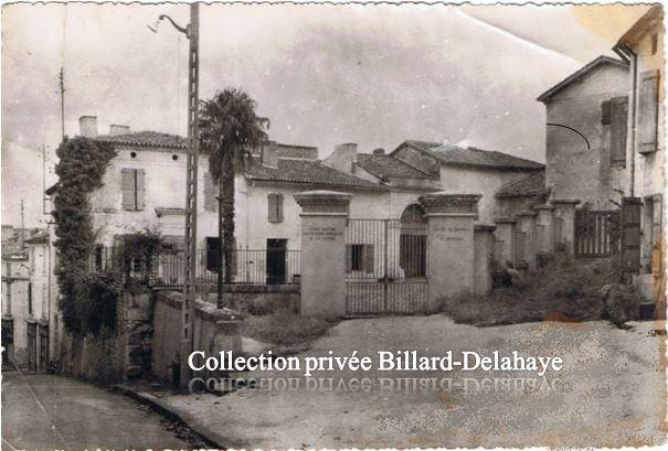 MONTMOREAU (Charente) vers 1954.