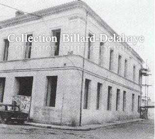 LA BIBLIOTHEQUE,son 1er siège à l'angle Gambetta et Tastet-Girard.