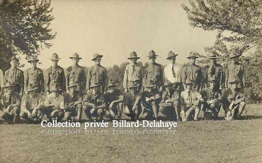 Guerre 1914/1918 - EN FRANCE - GROUPE DE SOLDATS AMERICAINS. VICTOIRE DE TRUMP.
