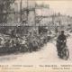 Un soldat à moto (Usines MOTOBLOC de BX) avec un casque Adrian. .